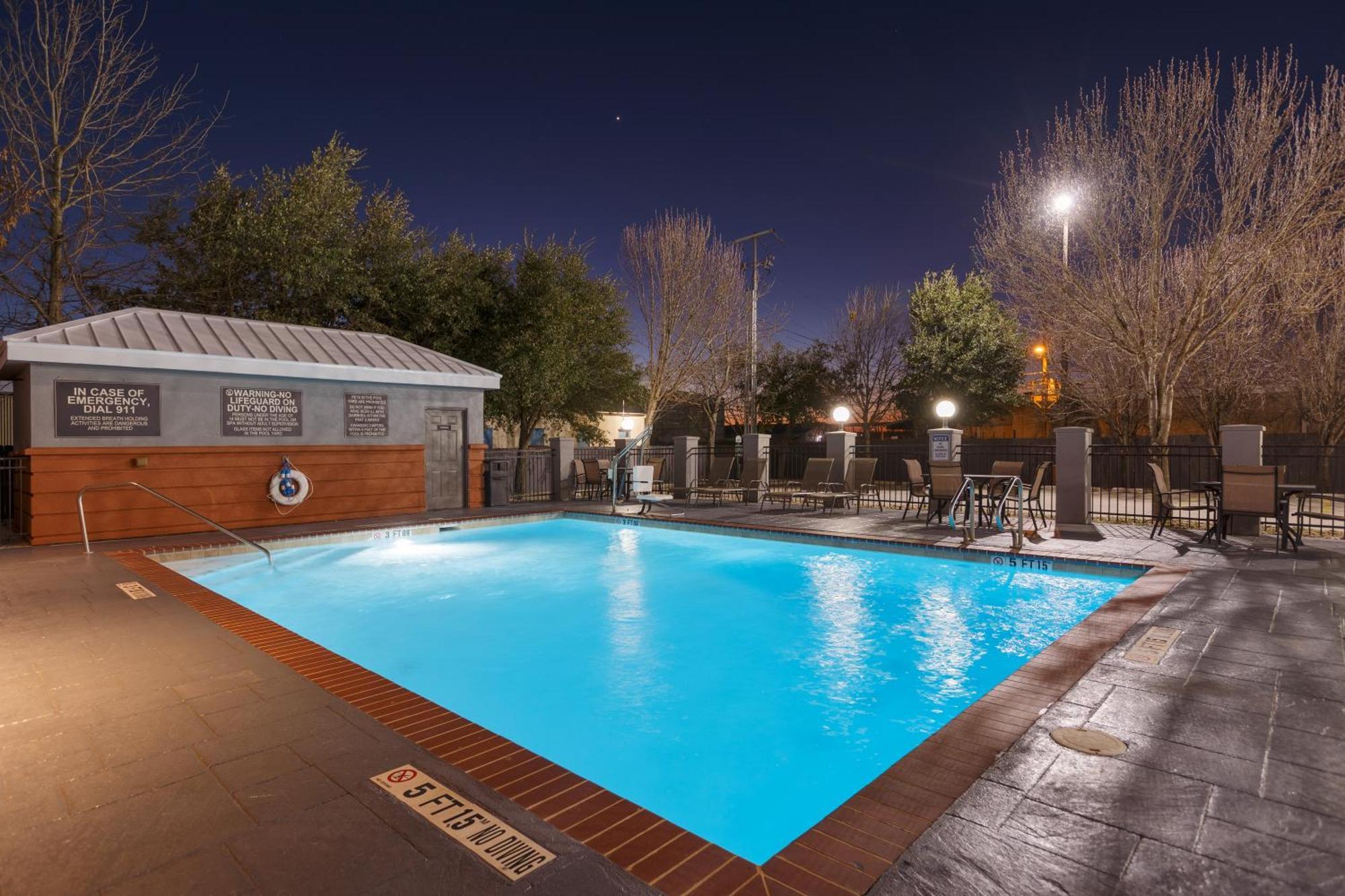 Candlewood Suites San Marcos By Ihg Экстерьер фото